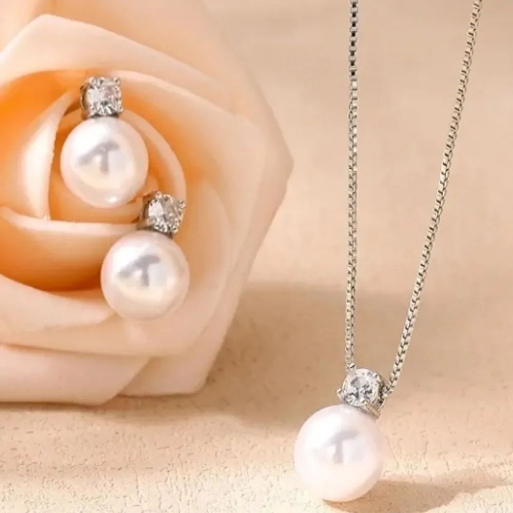 🔸️⏭️NIB White 10mm Pearl Necklace & Earrings Set